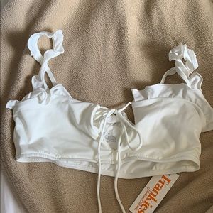 white Mackenzie style Frankies Bikini top w/ tags!